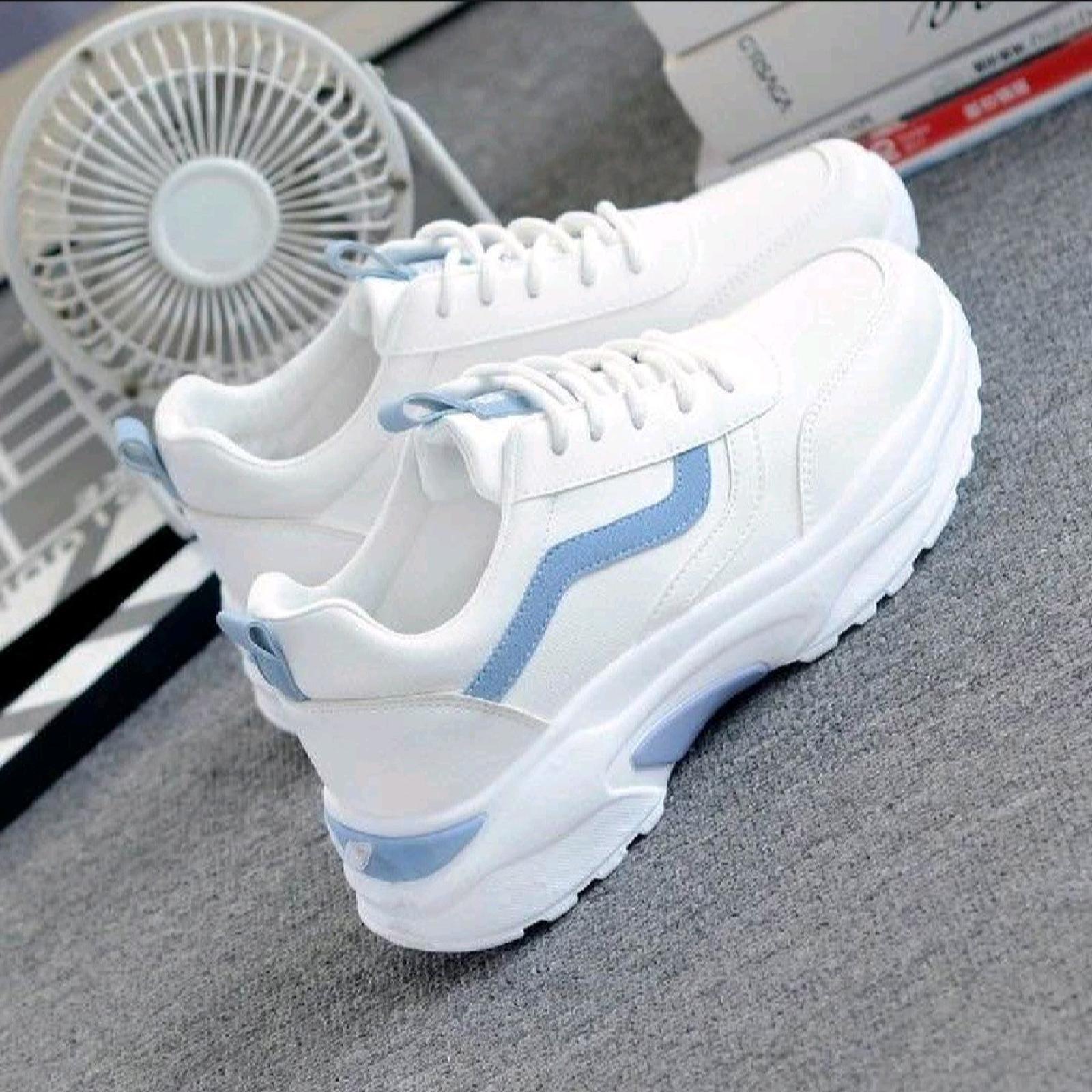 Sneakers Kasual Wanita Tali Ringkas – Nyaman Dipakai Seharian